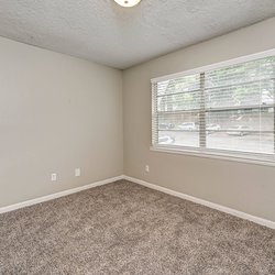 bedroom at The Pearl at Homewood located in Homewood, AL