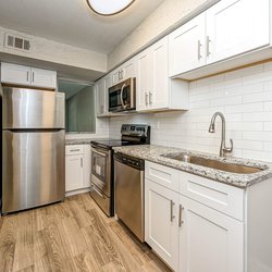 kitchen at The Pearl at Homewood located in Homewood, AL