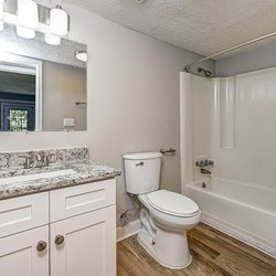 bathroom at The Pearl at Homewood located in Homewood, AL
