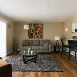 living room at The Pearl at Homewood located in Homewood, AL